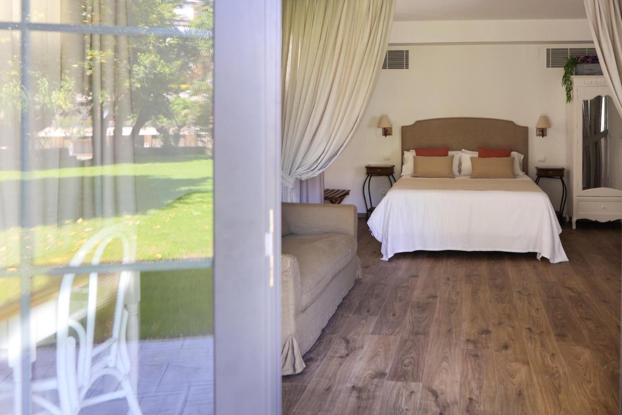 Le Petit Boutique Hotel (Adults Only) Σανταντέρ Εξωτερικό φωτογραφία