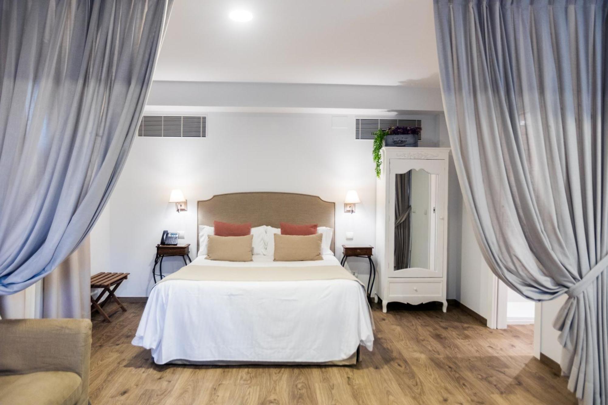 Le Petit Boutique Hotel (Adults Only) Σανταντέρ Εξωτερικό φωτογραφία